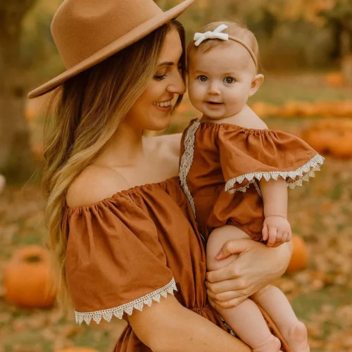 AUTUMN - MOMMY AND ME
