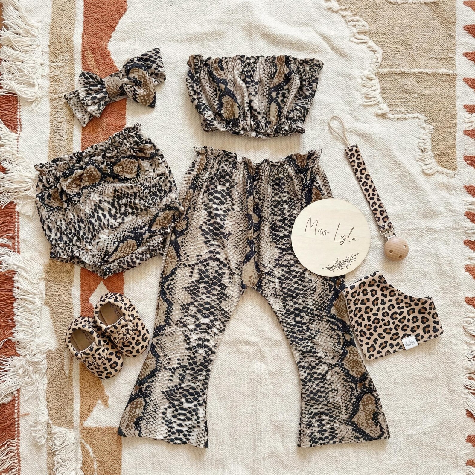 LIV - SET