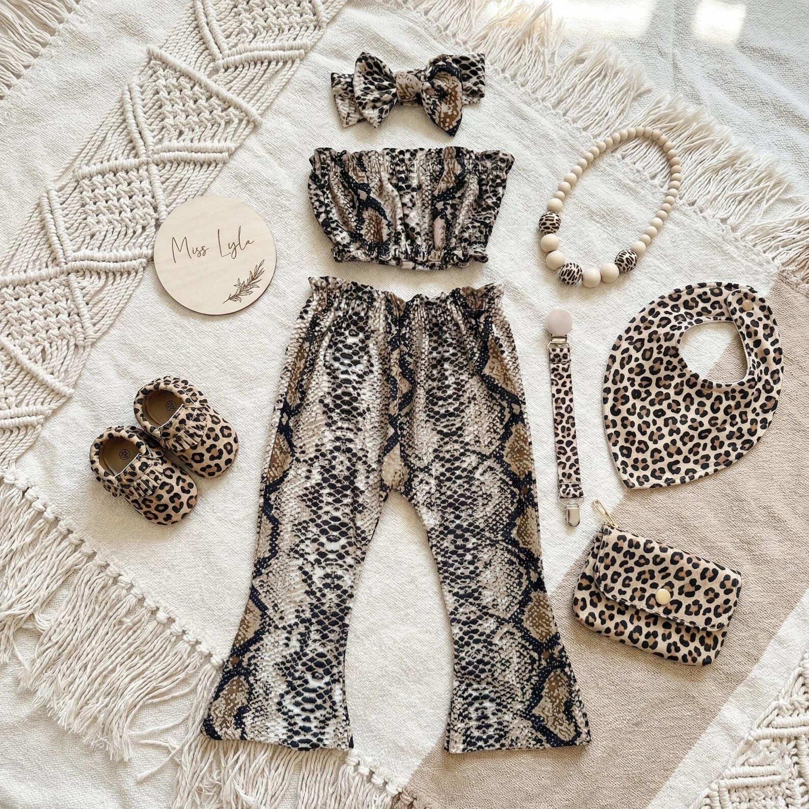 LIV - SET - Image 7